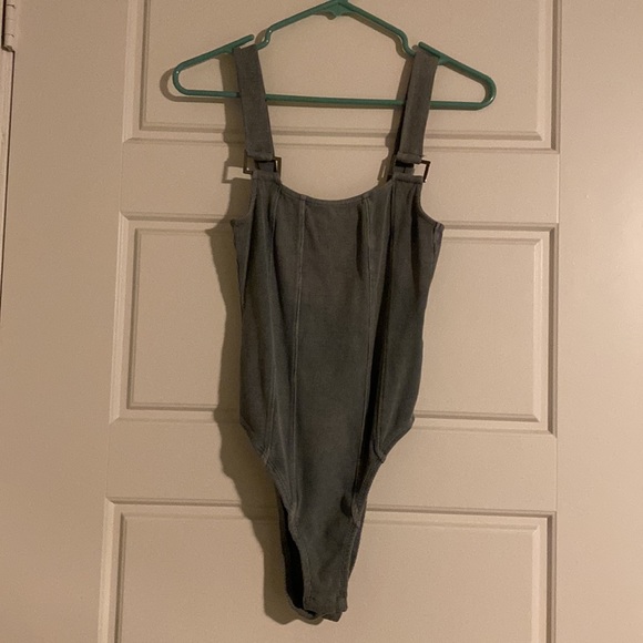 Grey topshop bodysuit with silver buckle accents size 4-6 - Picture 2 of 7